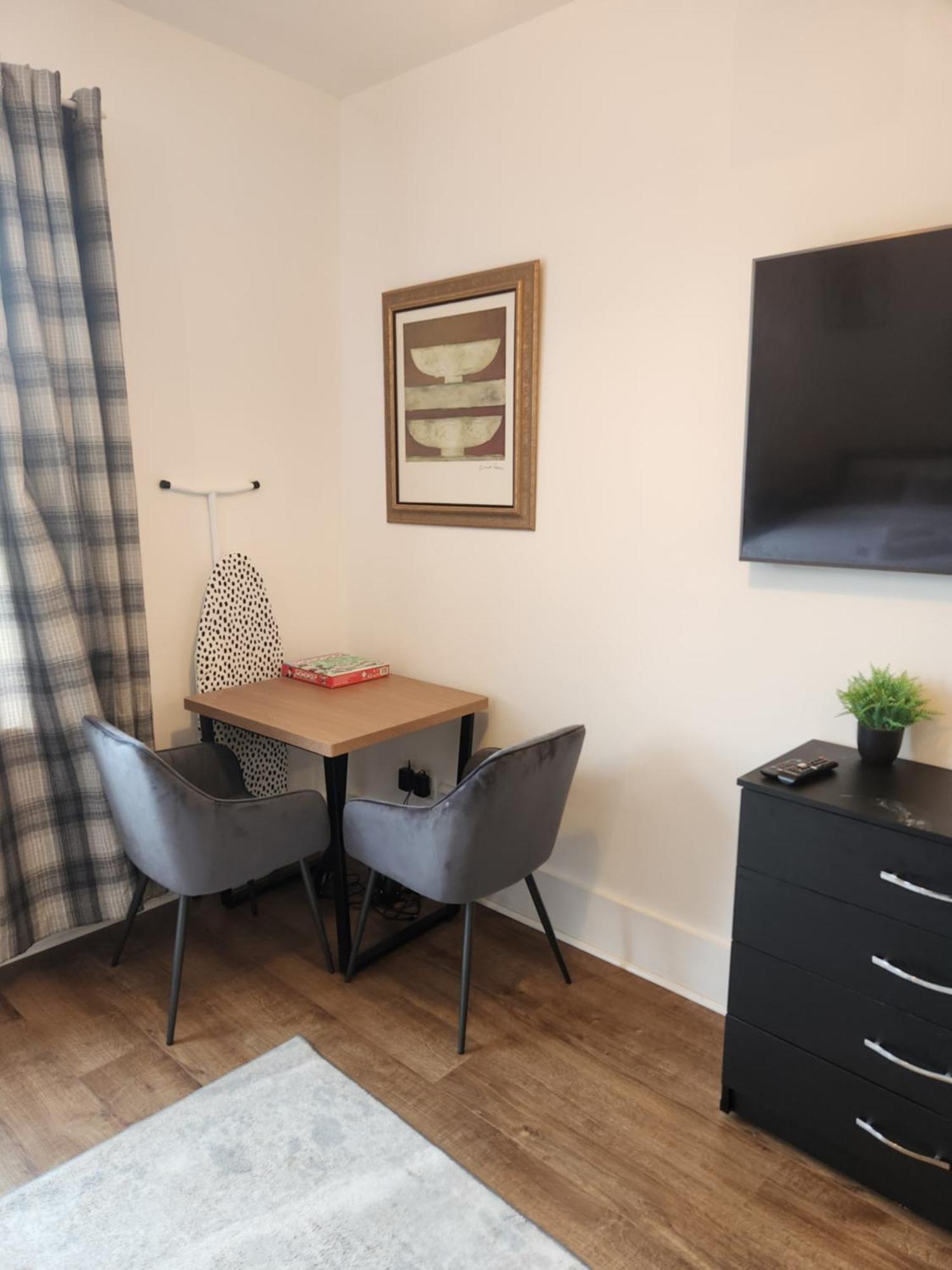Immaculate 1-Bedroom In Greenhithe Exterior foto